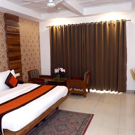 Airport Hotel Neu-Delhi Exterior foto