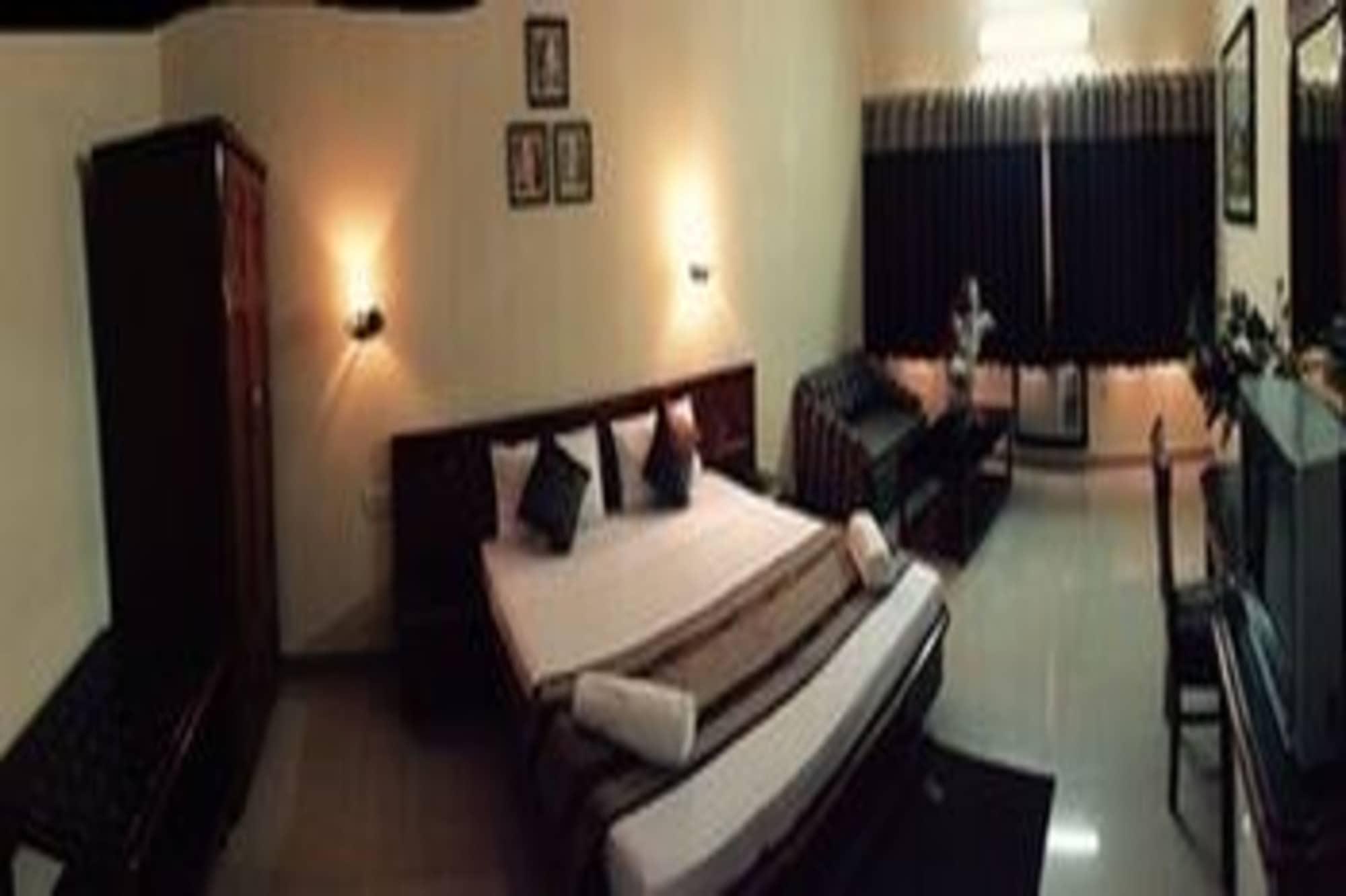 Airport Hotel Neu-Delhi Exterior foto